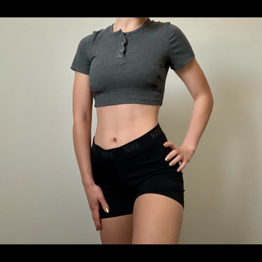 SLATE GREY CROP TOP 🖤🤍